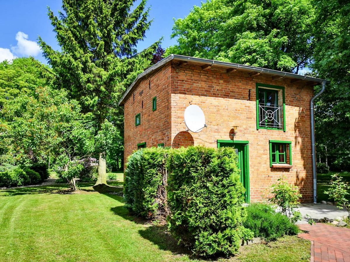 Gutshof Gross Behnkenhagen Apartment Luaran gambar