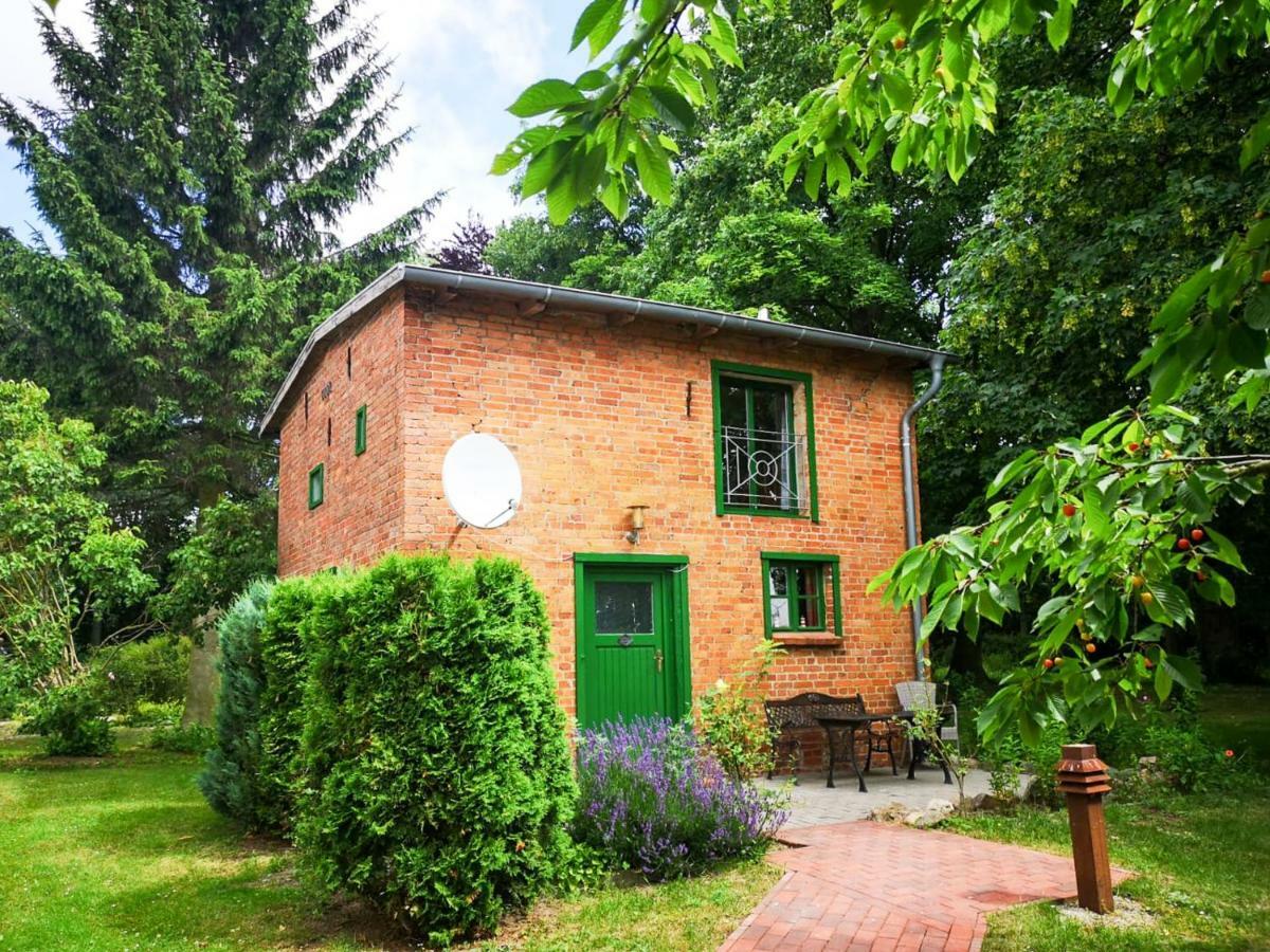 Gutshof Gross Behnkenhagen Apartment Luaran gambar